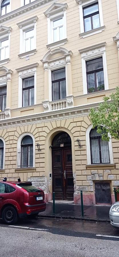 Western Apartman Budapest Exterior photo