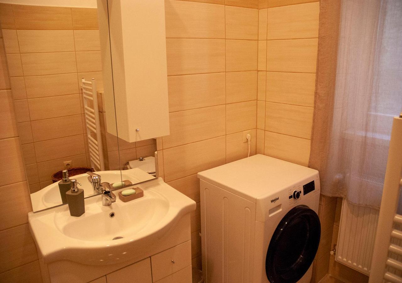 Western Apartman Budapest Exterior photo