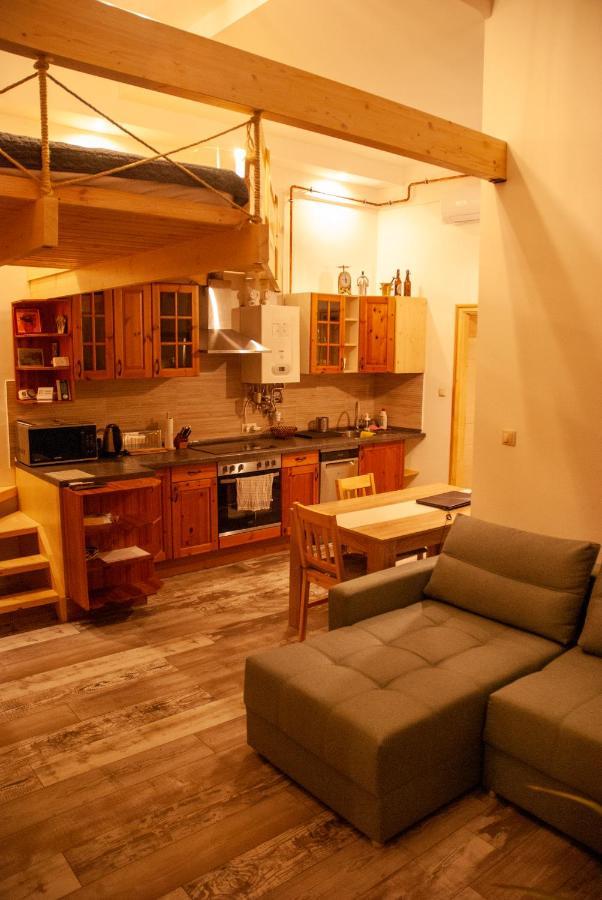 Western Apartman Budapest Exterior photo