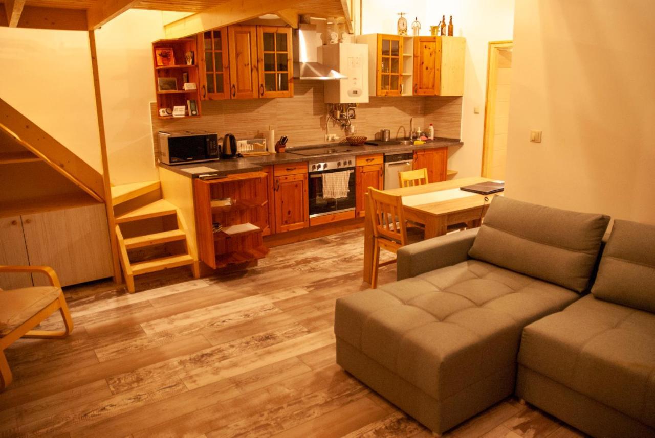 Western Apartman Budapest Exterior photo